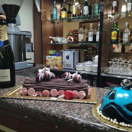 Hotel Pompei 菲乌吉 外观 照片