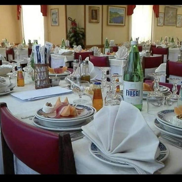 Hotel Pompei 菲乌吉 外观 照片