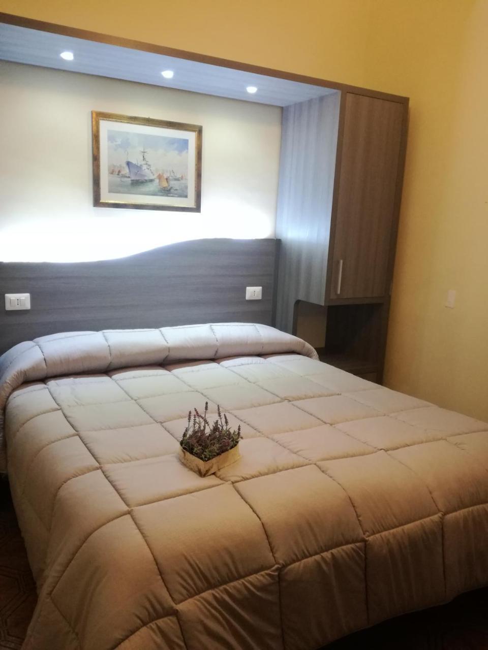 Hotel Pompei 菲乌吉 外观 照片