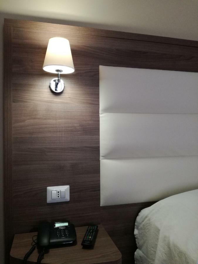 Hotel Pompei 菲乌吉 外观 照片
