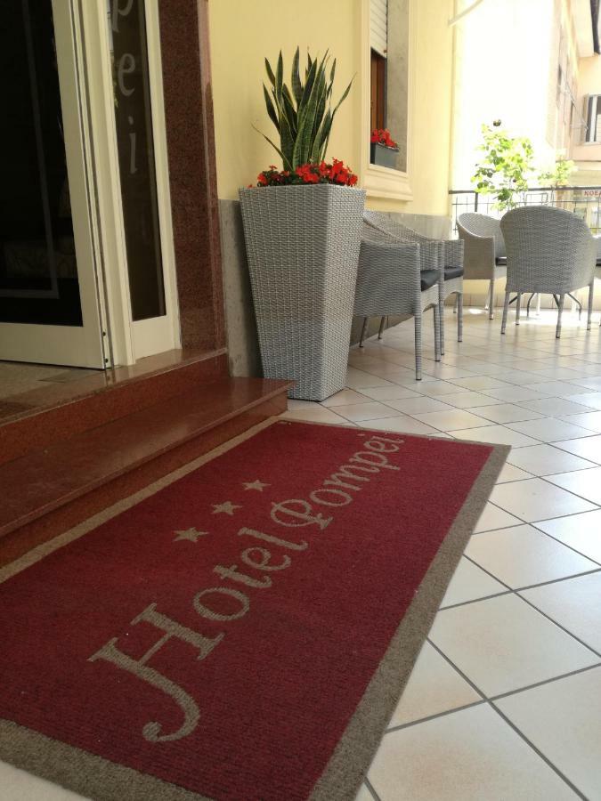 Hotel Pompei 菲乌吉 外观 照片